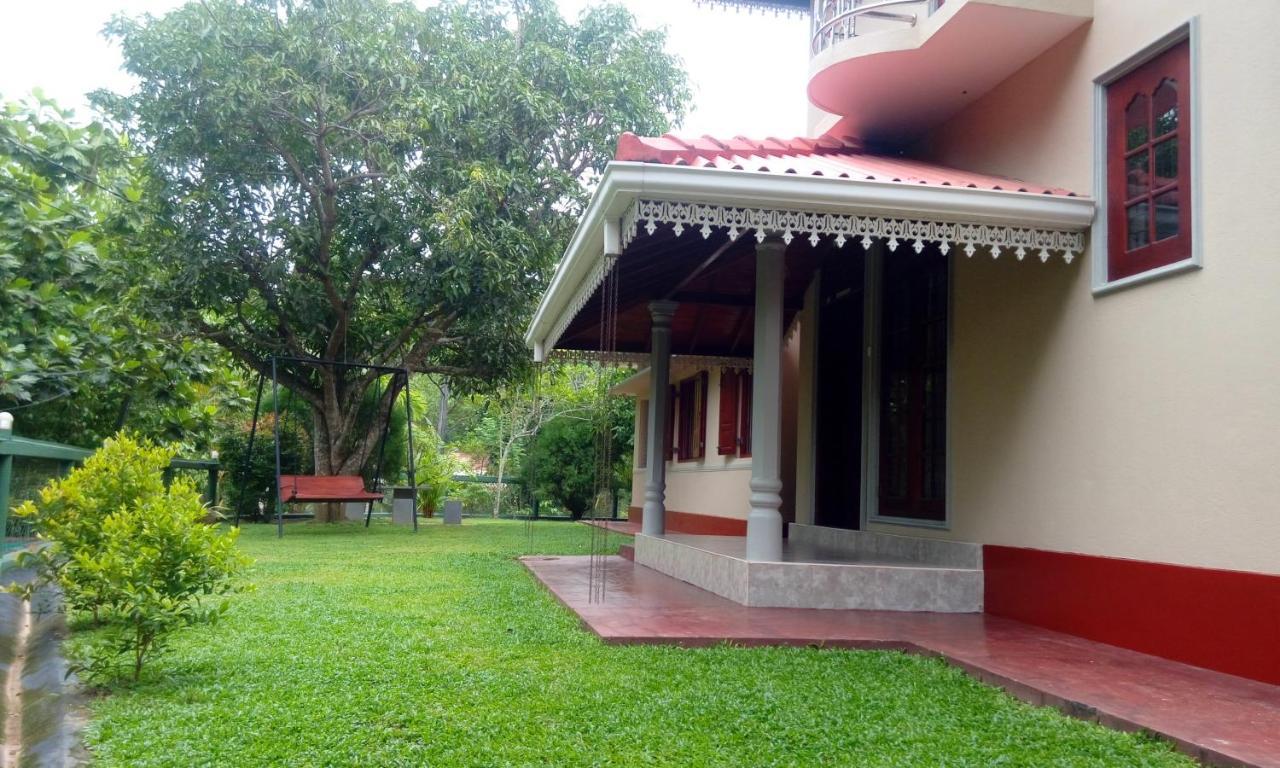 Villa Girilena Hikkaduwa Exterior foto