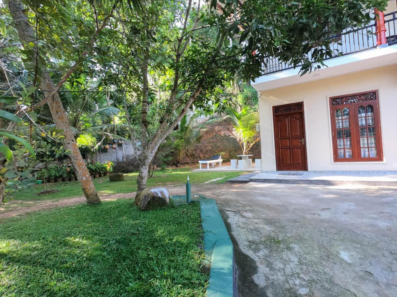 Villa Girilena Hikkaduwa Exterior foto