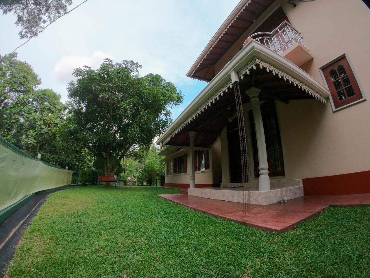 Villa Girilena Hikkaduwa Exterior foto